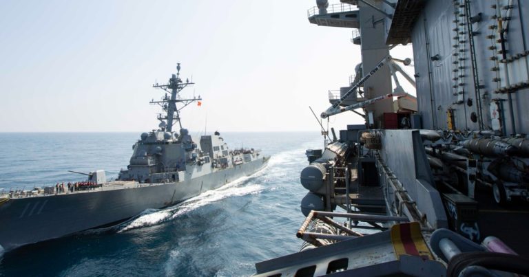 Escalada en el Golfo Pérsico: EE.UU. Advierte sobre las Maniobras Militares Iraníes y el Riesgo de Confrontación