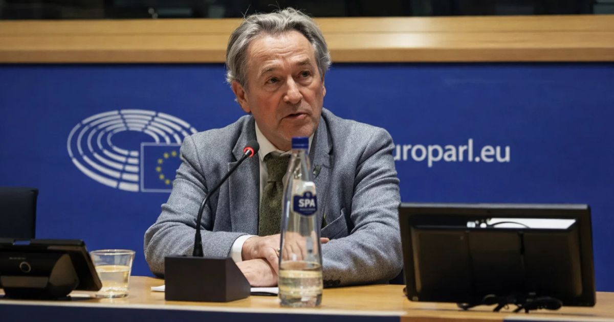 Hermann Tertsch Predice el Fin del Régimen Cubano: Análisis de las Implicaciones Geopolíticas y Económicas