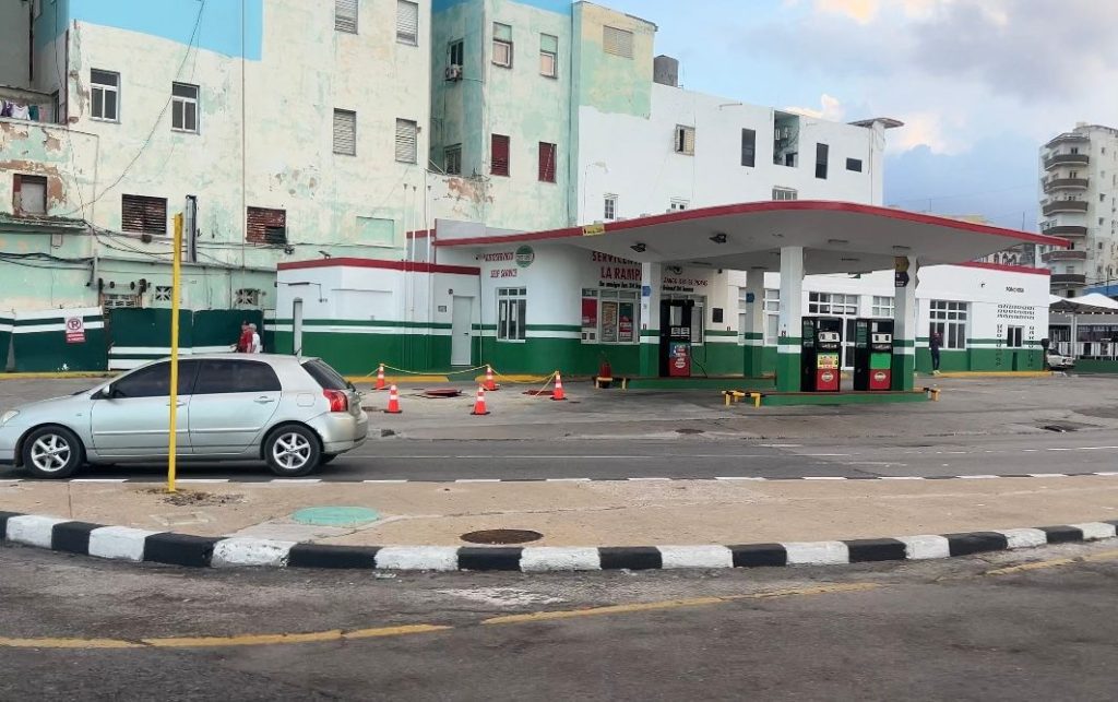 La Habana se seca: El mercado negro de gasolina colapsa ante la escasez extrema