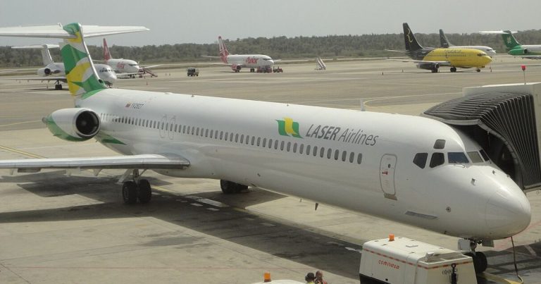 Laser Airlines Busca Reactivar la Conexión Aérea Miami-Caracas: Implicaciones Geopolíticas y Económicas en la Diáspora Venezolana