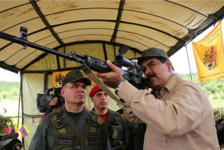 Rusia Cuestiona Capacidades Defensivas de Venezuela Tras Incidente Aéreo; Kremlin Alerta Sobre Posible Bloqueo Petrolero a Cuba