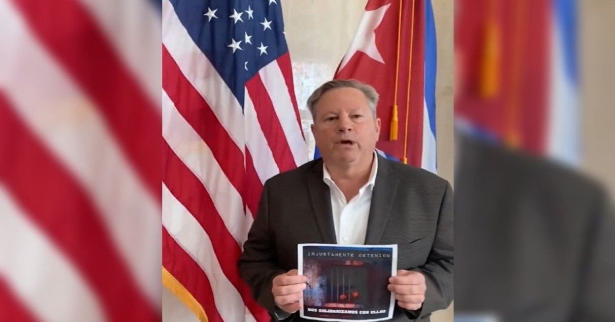 Actos de Repudio contra Diplomático Estadounidense en Cuba Aumentan la Tensión Bilateral