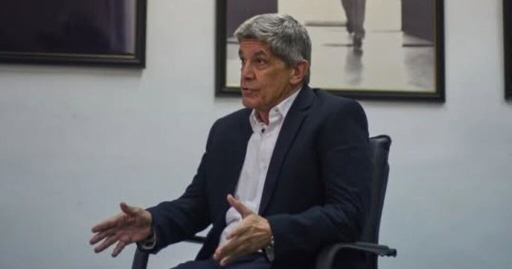Cuba Niega Diálogo Formal con EE.UU. Pese a Apertura a Conversaciones Informales en Medio de Tensiones Bilaterales y Crisis Económica