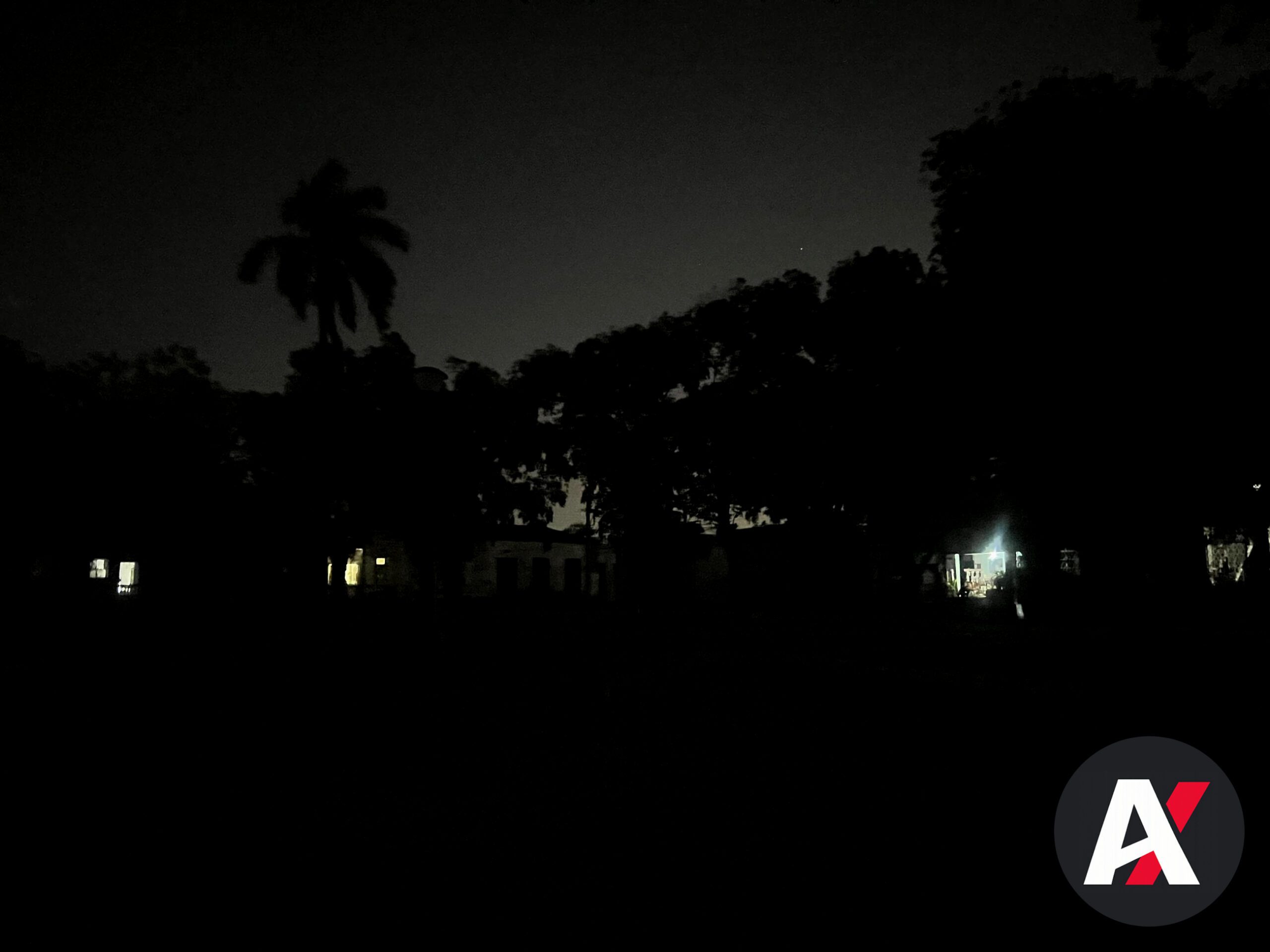 Apagón Masivo en el Oriente Cubano, Crisis Económica Agudizada y Aumento de Presos Políticos Tensan la Isla