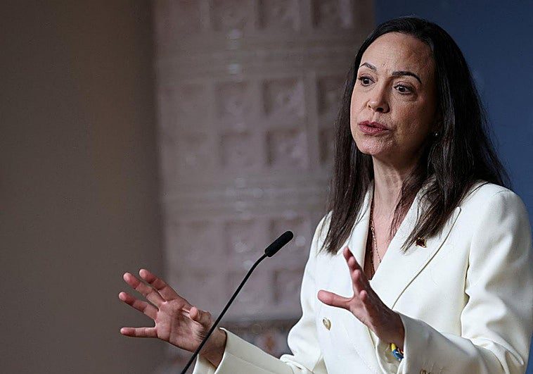 María Corina Machado Se Abre a Diálogo con Delcy Rodríguez para Impulsar Transición en Venezuela Tras Crisis Política de 2025