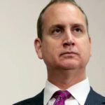 Mario Díaz-Balart y María Elvira Salazar, congresistas republicanos, abogan por una mayor presión sobre el régimen cubano.