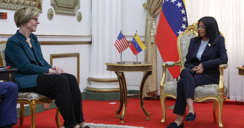 Reencuentro Diplomático: Delcy Rodríguez y Laura Dogu Abren un Nuevo Capítulo entre Venezuela y Estados Unidos Tras Años de Tensiones