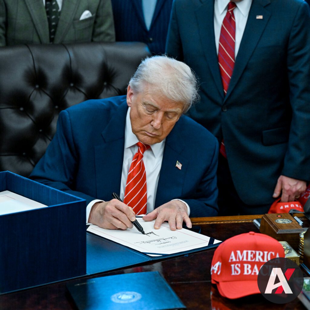 Trump Afirma que su Imprevisibilidad Estratégica le Otorga Ventaja, Pero Analistas Advierten Sobre los Costos Geopolíticos