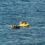 Crucero de Royal Caribbean rescatando balseros cubanos en el mar.