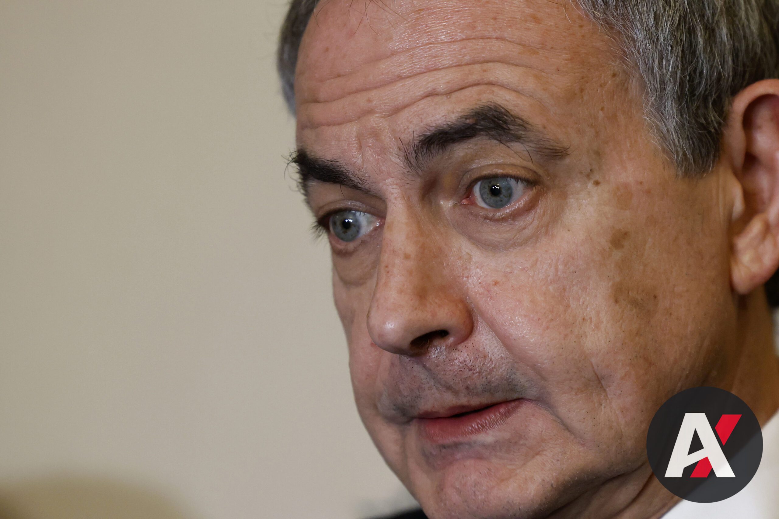 José Luis Rodríguez Zapatero se reúne con Delcy Rodríguez en Caracas: Un nuevo capítulo en la mediación política venezolana